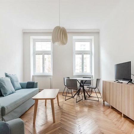 Universum Apartment 2 Viyana Dış mekan fotoğraf