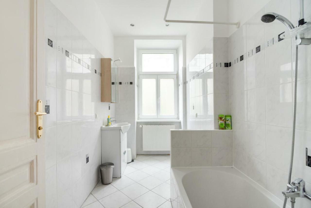 Universum Apartment 2 Viyana Dış mekan fotoğraf